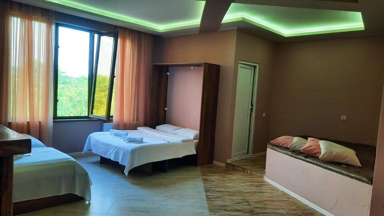 Inaisi Hotel Kutaiszi Kültér fotó