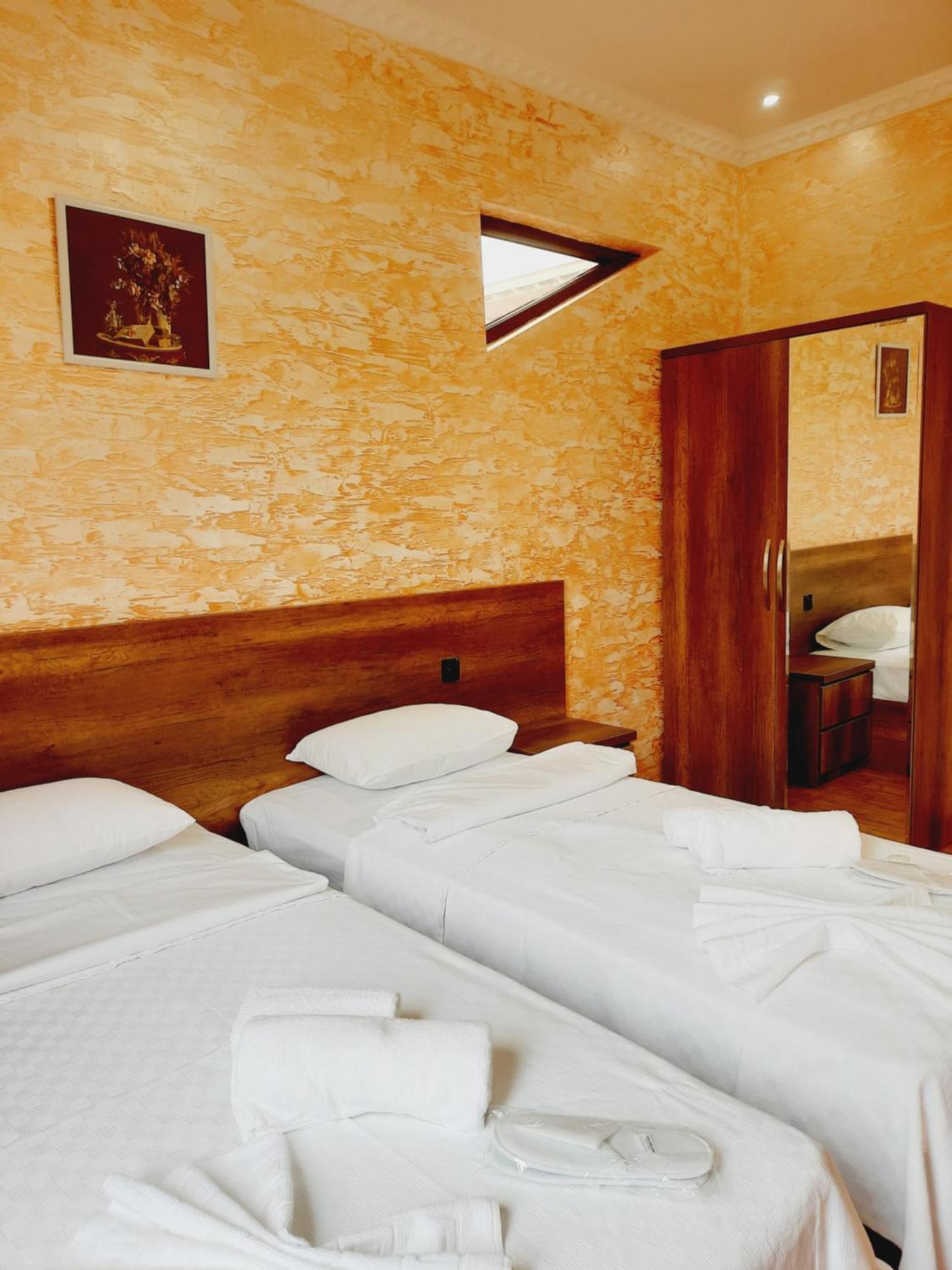 Inaisi Hotel Kutaiszi Szoba fotó